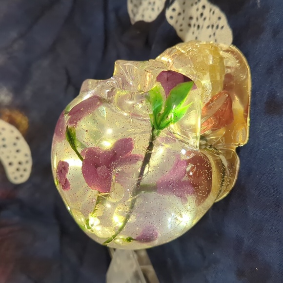 Light up skull - Picture 2 of 4